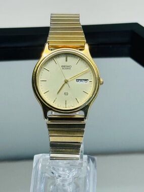 Vintage Seiko Men Quartz Gold Tone Day Date Stretch Band Watch Runs  New Battery